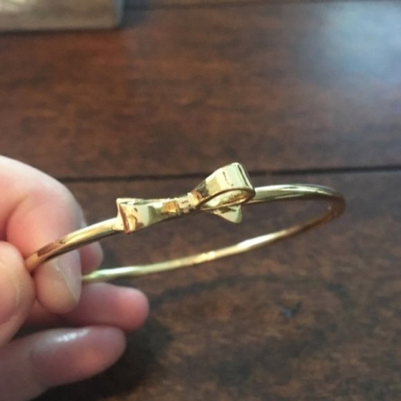 NEW Kate Spade Skinny Minny Gold Bow Bangle Bracel - Picture 3 of 5